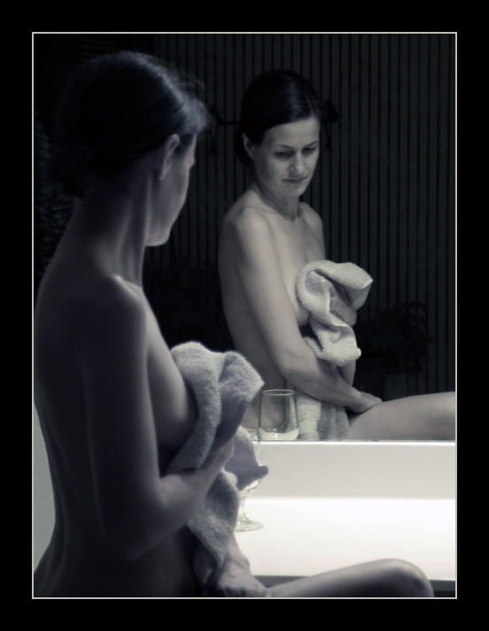 <B>She Doesnt Look Her Age</B><BR><FONT size=2>by Brian Jarrel<BR></FONT>