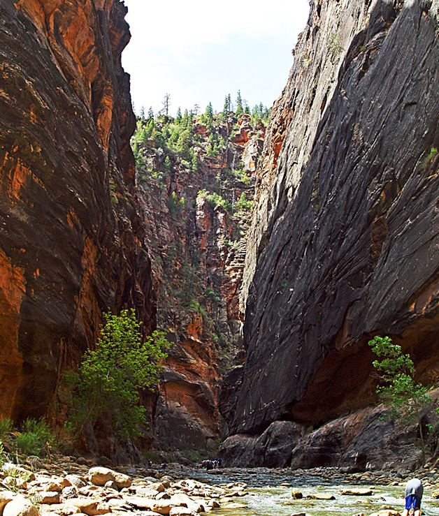 <b>Heading to the Narrows, 1</b><br><font size=1>by Howdy</font size>