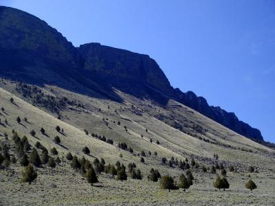 ramparts along Lake Abert