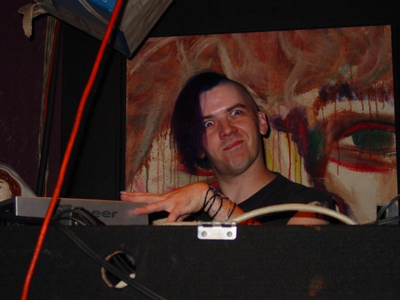 Dsc01880.jpg dj techbat