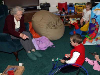 Grandma-with-kids.jpg