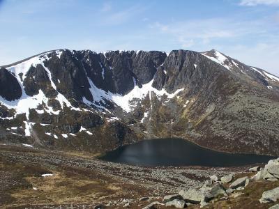A hike up Lochnagar (3789ft) - May 2002