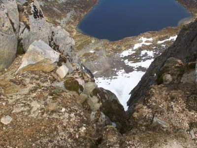 Big drop from Parallel Buttress (1200 ft to lake)!