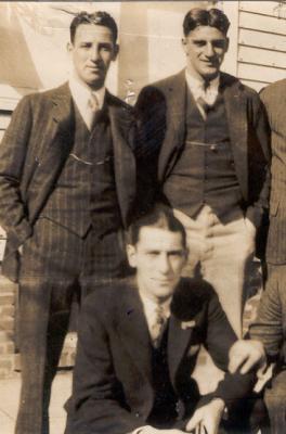 Sam with brothers Maurice (Snap) on left and Bernie below (my great grandfather)