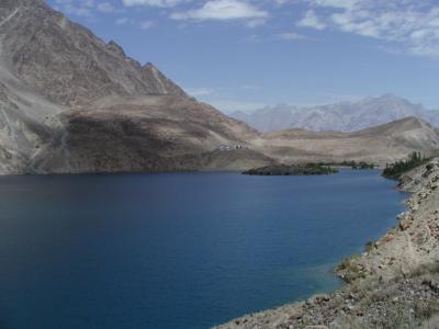 Moving Ahead (Once Again couldn't capture the whole lake)