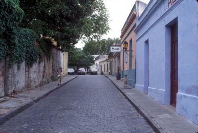 More empty streets of Colonia