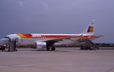 EC-GRG Iberia A320