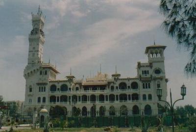 Al Munazah Palace.jpg