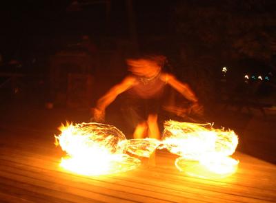 u11/aquaholic2/medium/42877312.FireDanceE6.jpg