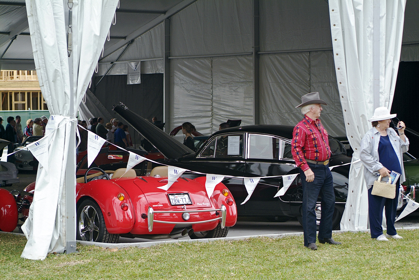 auction tent