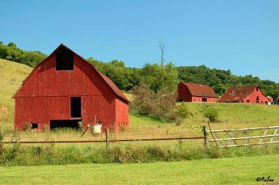 Red Barn - Ohio Rte 715 1.JPG