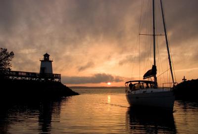 u11/bmcelya/medium/37995691.SailReturnSunset.jpg