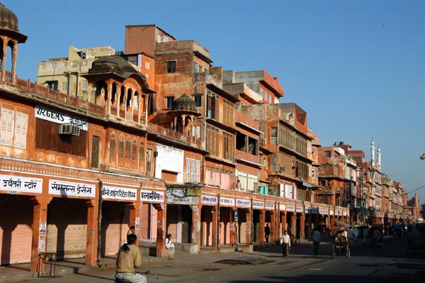 Jauhari Bazar is the main north-south road in old town Jaipur