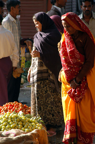Jauhari Bazar fruit & vegetable market