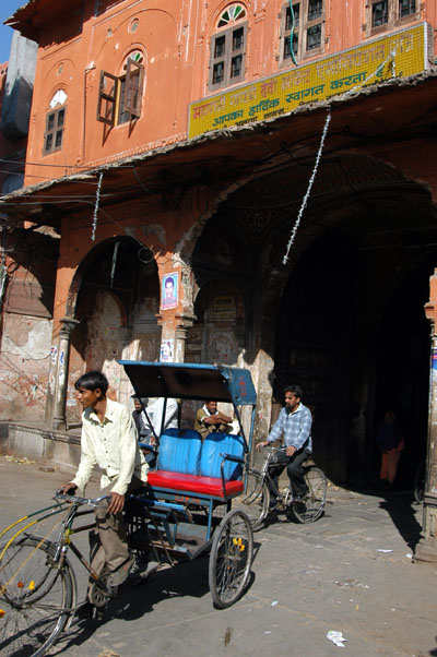 Rickshaw near the City Palace