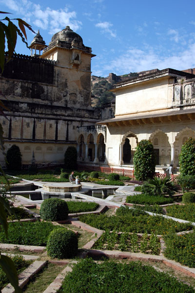 Garden courtyard of the mardana, or men's quarters