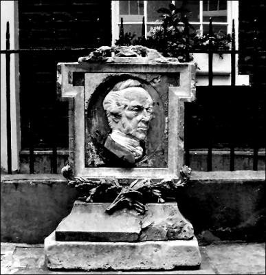 Statue