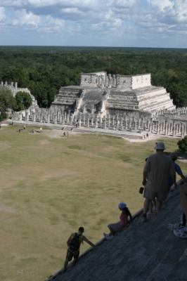 Chichen_CRW_5427.jpg