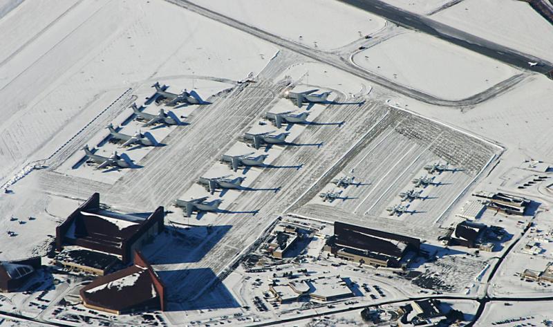 Approaching NewYork (military airfield)