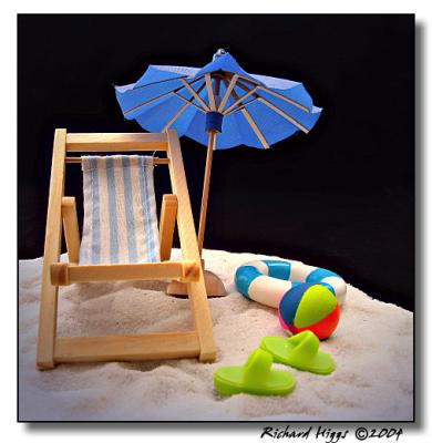 umbrella and deckchair (*)