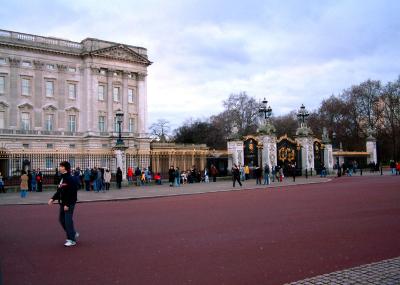 .......lets head towards Green Park..............