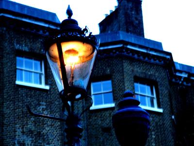 ....Look Kim gas light,this and a few other areas in London are the only places left to have it ............