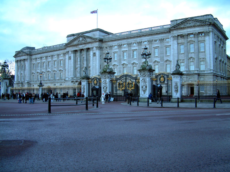 ......Bye Queenie!!!!!.................
