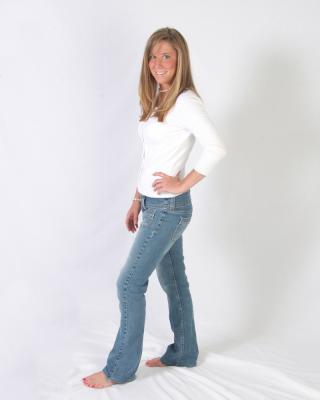u11/digitallife/medium/42829654.resizedsteph_standfl.jpg