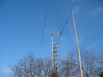my 10m high tower with the beam and the dipol  for 40/80m with feederline