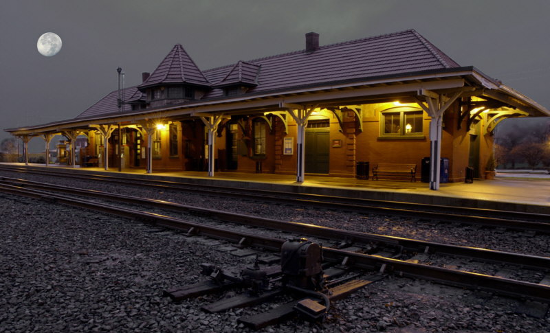 4/05 - Moonrise, Manassas