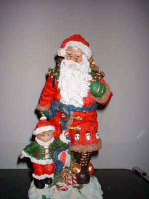 Pere Noel et garcon.