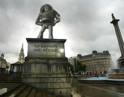 lightyear_statue.jpg