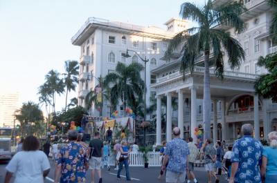51N-07 Moana Surfrider preparing for party