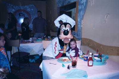 At breakfast with Goofy!!