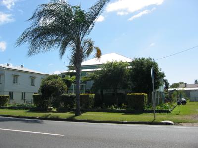 Queenslander house in Maryborough, note the house is on stilts.