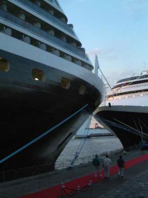 MS Oosterdam MS Rotterdam