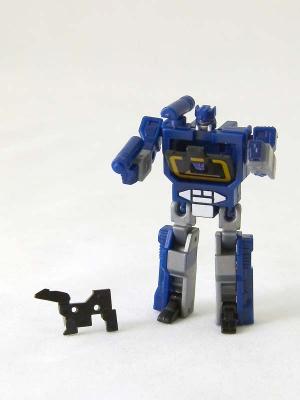 Soundwave with Ravage/Jaguar - Robot Mode