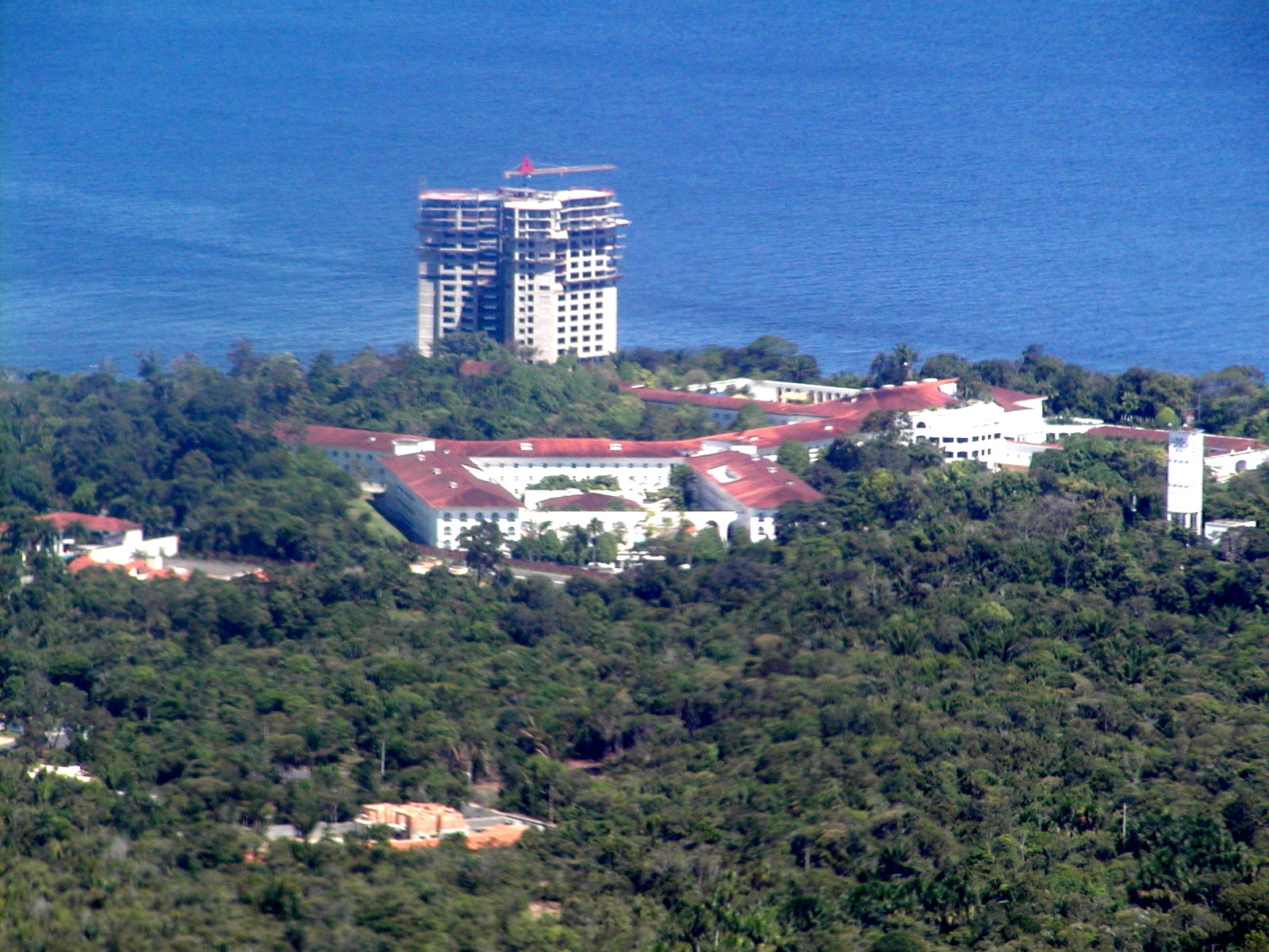 Tropical Hotel