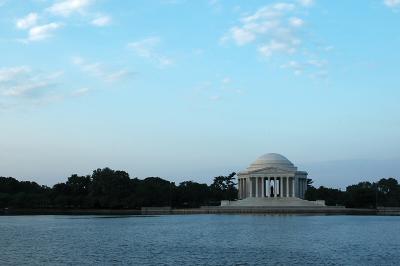 Sunrise at Jefferson Memorial    2103