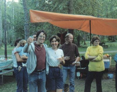 GG7 Famliy Reunion at Shuswap 1983.jpg