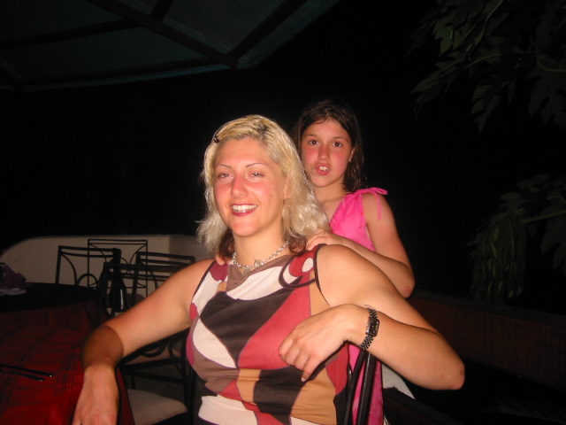 kelly massaging madi