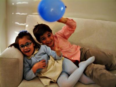 u11/maribel/medium/38132355.jugandoconelglobo_filtered.jpg