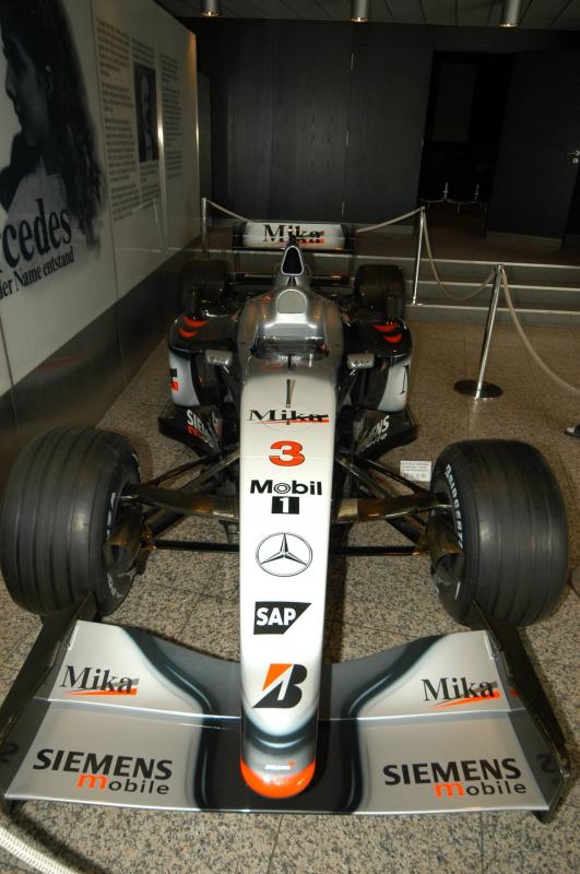 2001 West McLaren Mercedes MP 4-16, Dsc_1513.jpg