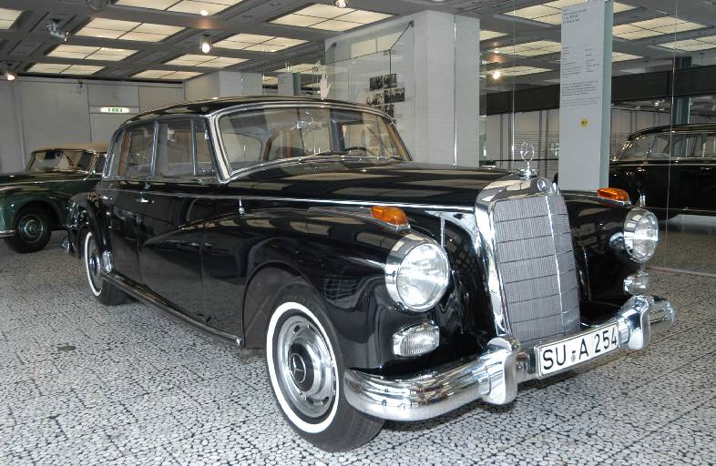 1959 MB Typ 300 D Limousine, Dsc_1369.jpg