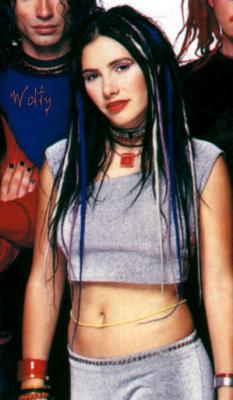 Ella Hopper_Bellybutton.jpg