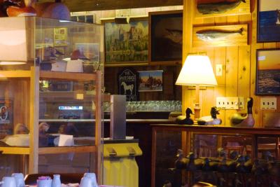 u11/merriwolf/medium/42755535.GananoqueRestaurant20Dfull.jpg