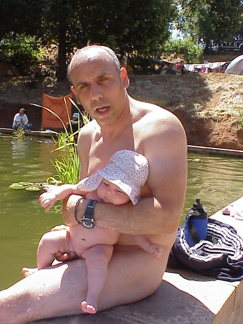 Aldo and Darragh hangin by the pond
