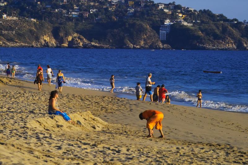 IMG24831beach goer 3.jpg