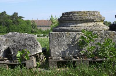 Pedestal.jpg