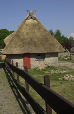 Horse_haus.jpg